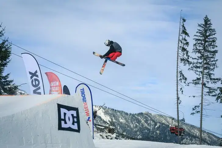 Snowpark Jasná strefa dla zaawansowanych skocznie