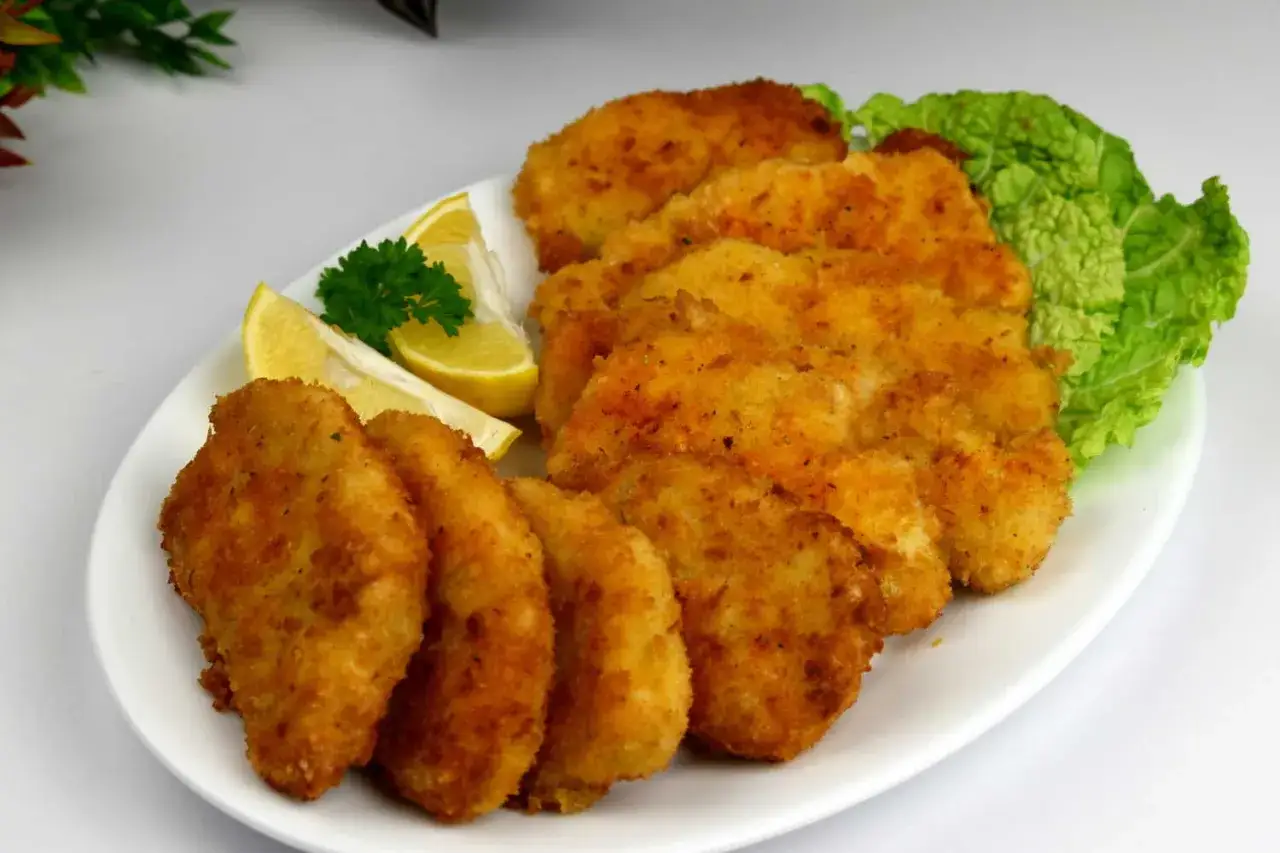 Różne rodzaje panierki do ryby (mąka, jajko, bułka tarta, panko)