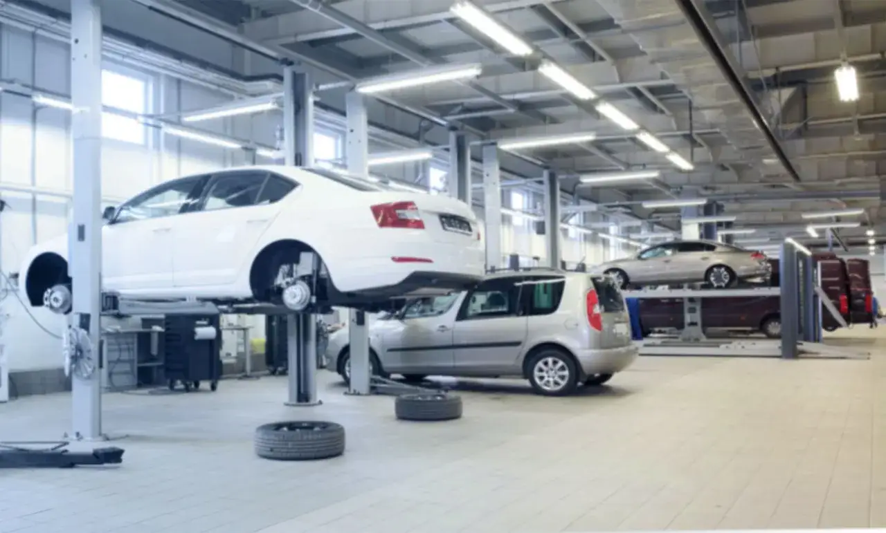 Por&oacute;wnanie program&oacute;w do warsztatu samochodowego