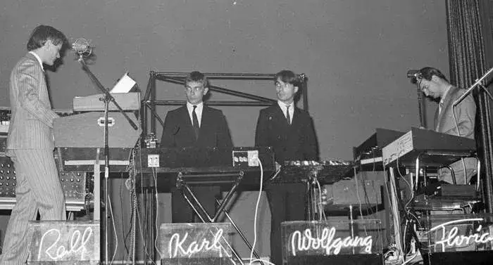 Historia muzyki elektronicznej, pionierzy elektroniki, Kraftwerk