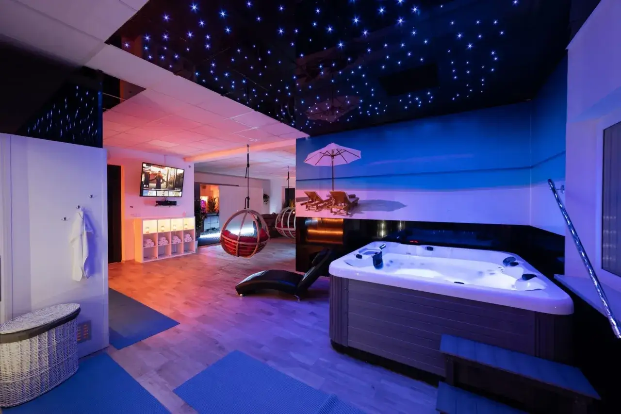 prywatne spa wnętrze jacuzzi sauna gliwice