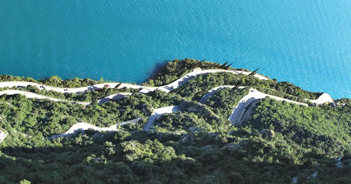 Strada della Forra droga Jamesa Bonda