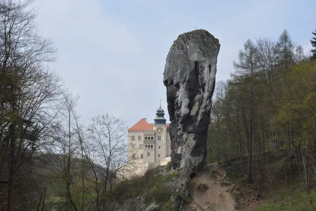 Maczuga Herkulesa i Zamek Pieskowa Skała