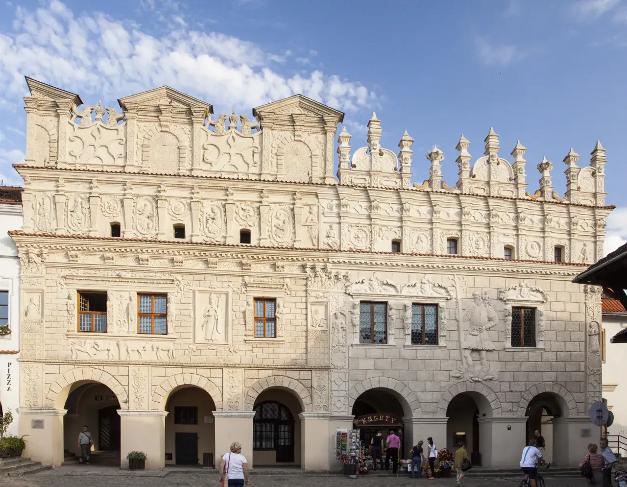 Kazimierz Dolny Rynek kamienice Przybyłów