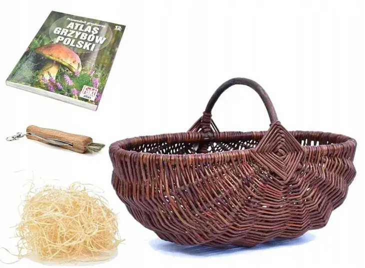 Sprzęt grzybiarza (koszyk, nożyk, atlas, kalosze)