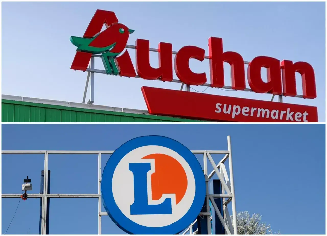 Logo Auchan, francuskiej sieci hipermarketów, i logo Leclerc, kolejnej sieci handlowej.
