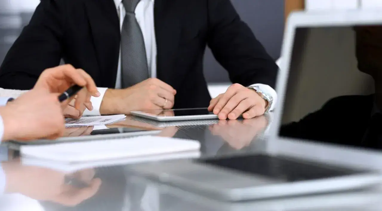 Zdjęcie Upadłość firmy – co z pracownikami i ich prawami? Sprawdź, jak się bronić