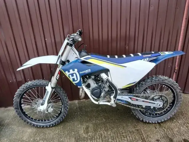 Zdjęcie Cross enduro 125 jaki: wybierz najlepszy model dla siebie bez ryzyka