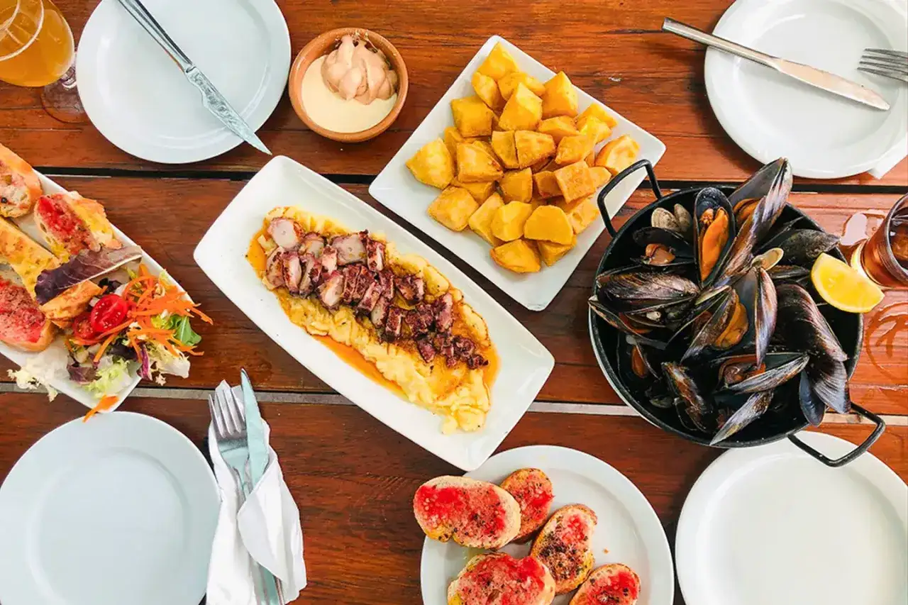 Zdjęcie Co zjeść w Walencji? Odkryj wyjątkowe smaki i lokalne specjały