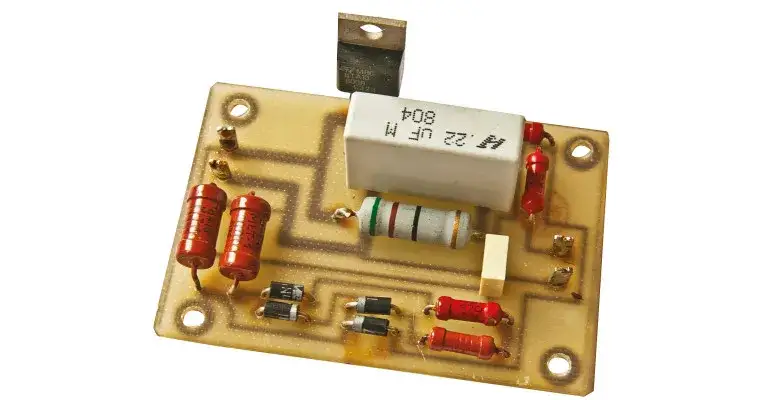 Zdjęcie Jak zmniejszyć obroty silnika 230V i uniknąć kosztownych błędów