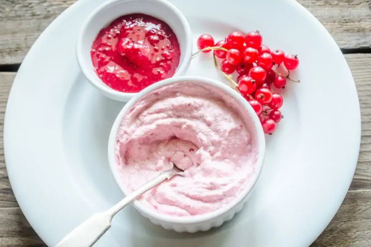 Zdjęcie Najlepsze przepisy na kremy do ciasta – proste i niezawodne pomysły na desery