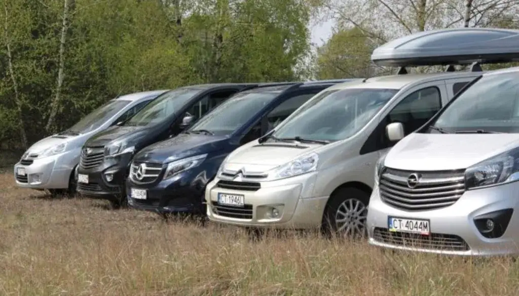 Zdjęcie Ile pali bus 9 osobowy? Sprawdź, jak zaoszczędzić na paliwie