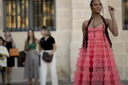 Zdjęcie &iquest;C&oacute;mo es el vestido? Gu&iacute;a experta para analizar cada detalle