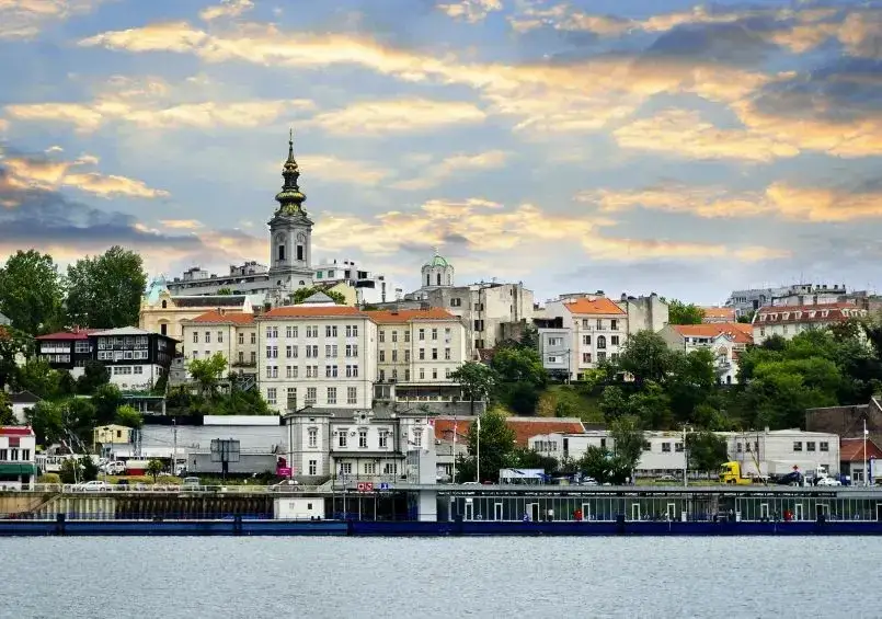 Zdjęcie Czy w Serbii jest bezpiecznie? Odkryj prawdziwe zagrożenia dla turystów