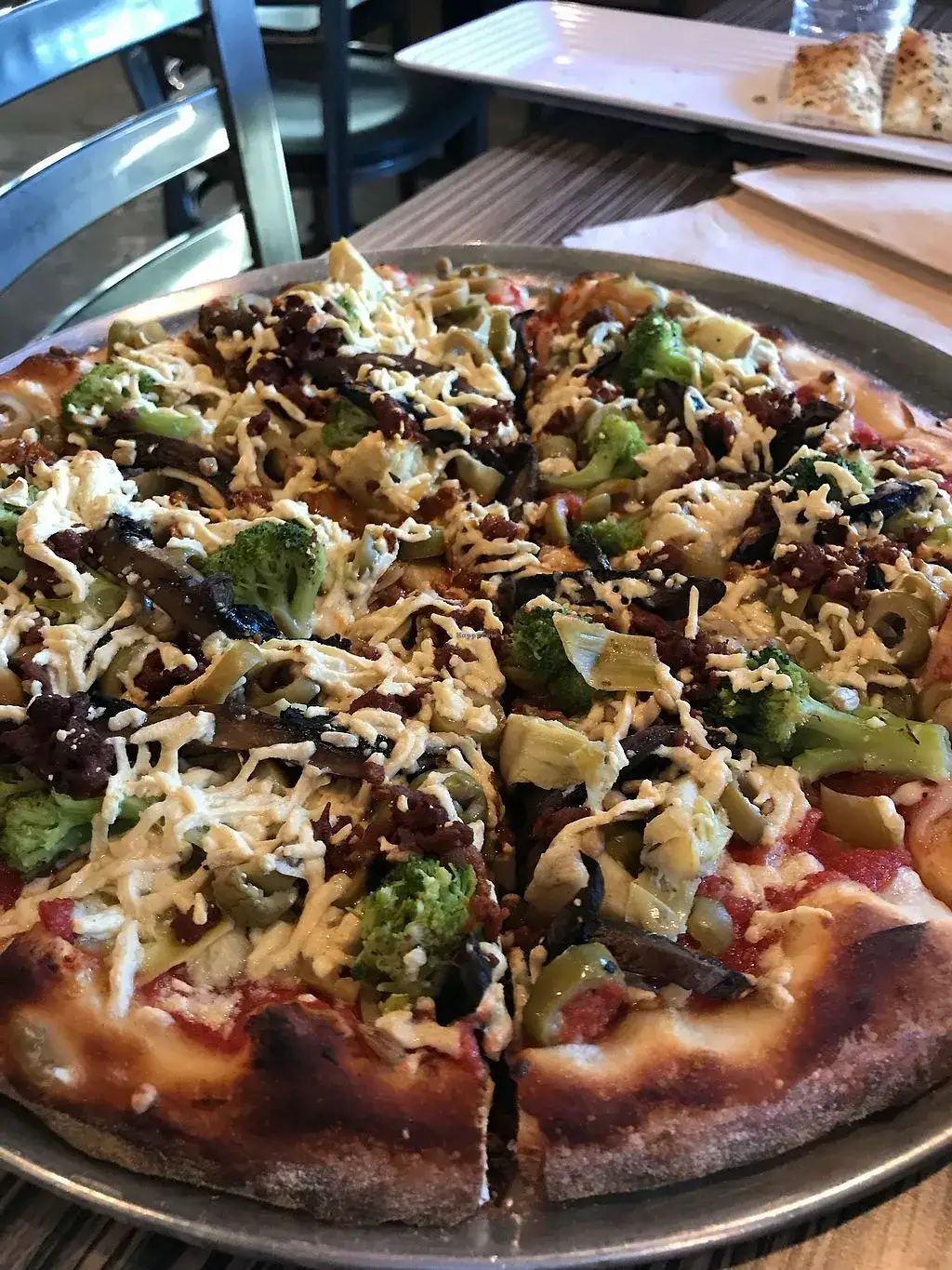 Zdjęcie Pizza gourmet co to? Sekret wyjątkowych smaków i składników