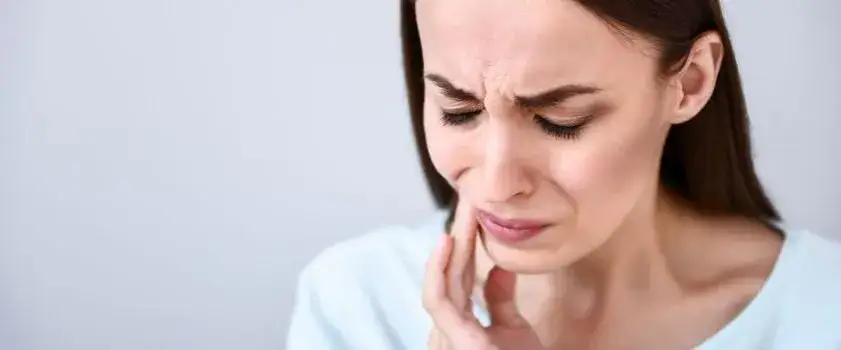 Zdjęcie Ból zęba przy karmieniu piersią: 7 bezpiecznych sposobów