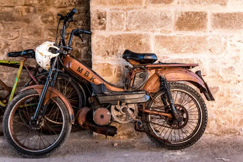 Zdjęcie Jak zarejestrować motorower bez dokumentów? Oto kluczowe informacje