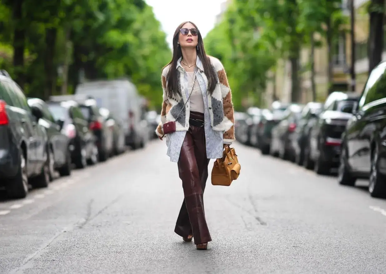 sk&oacute;rzane spodnie stylizacje wieczorowe szpilki kozaki