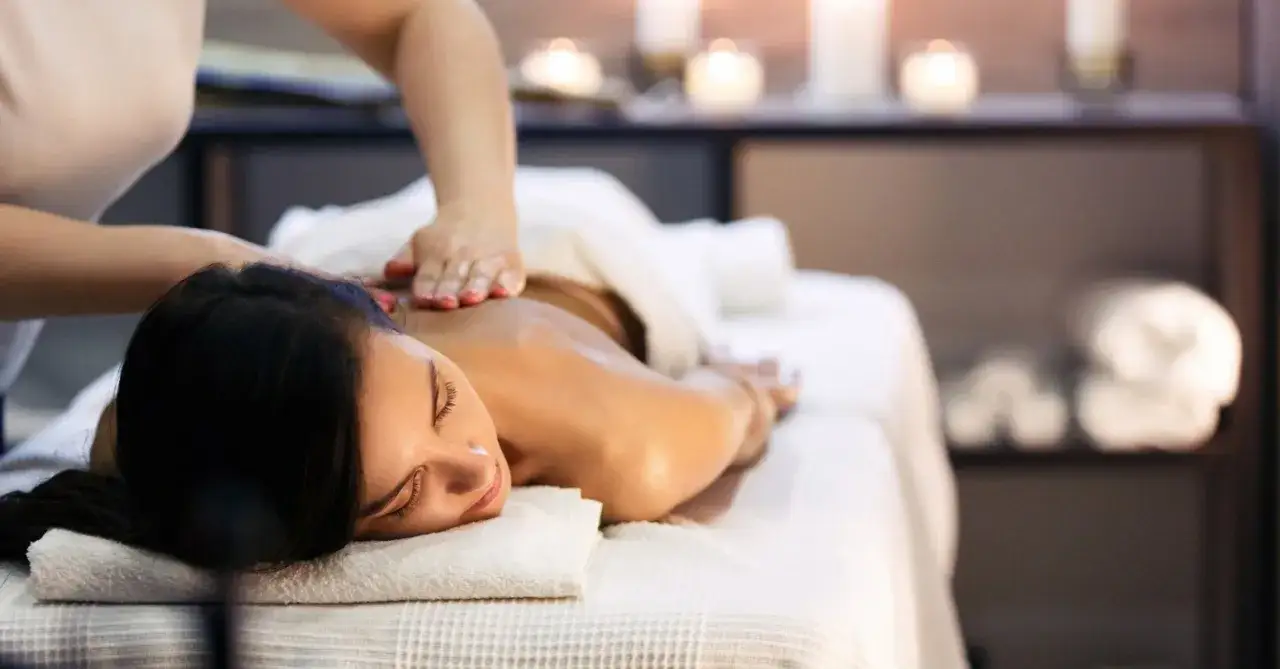 r&oacute;żne rodzaje masażu spa