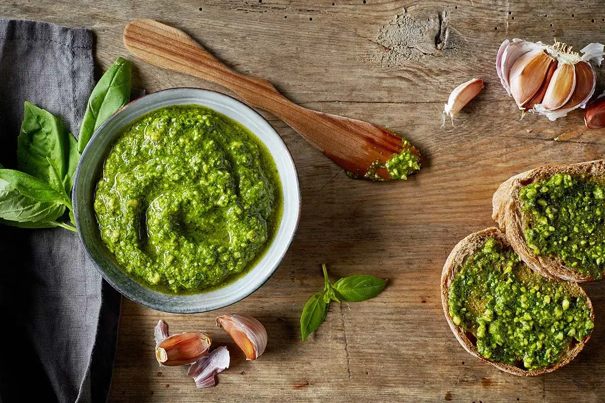 ciemniejące pesto przyczyny