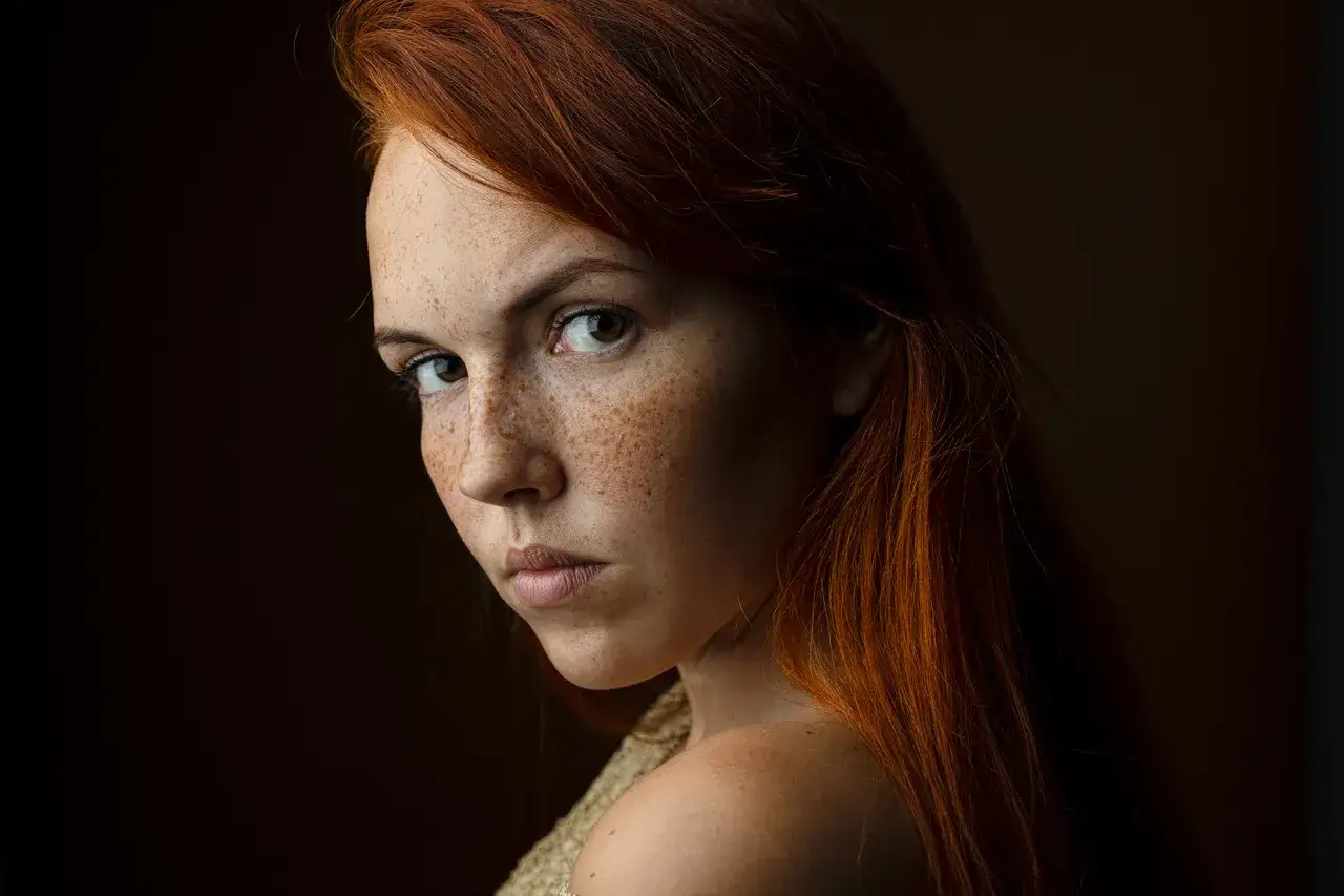 Przykłady dobrego oświetlenia naturalnego w domu do portretu