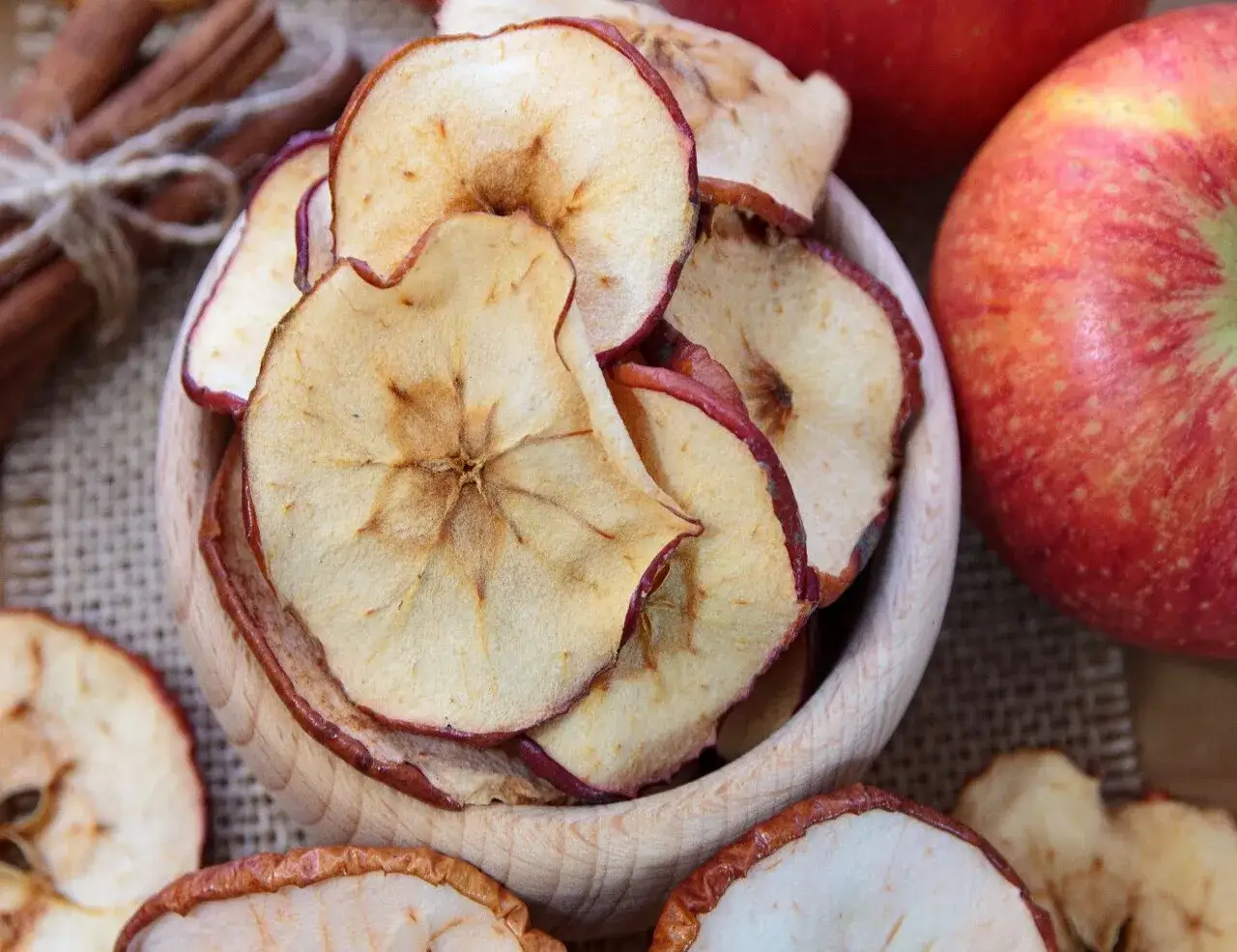 domowe suszone jabłka