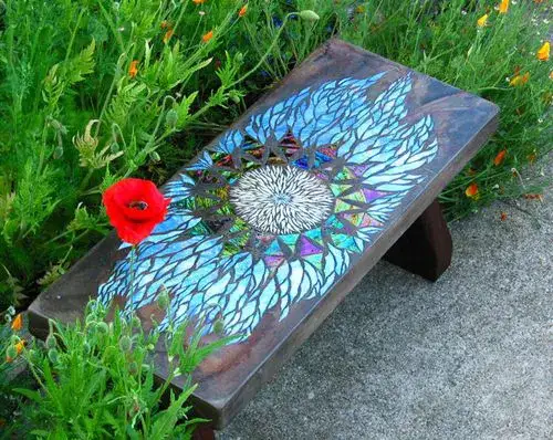 inspiracje mozaiki z płytek w ogrodzie ławka murek schody