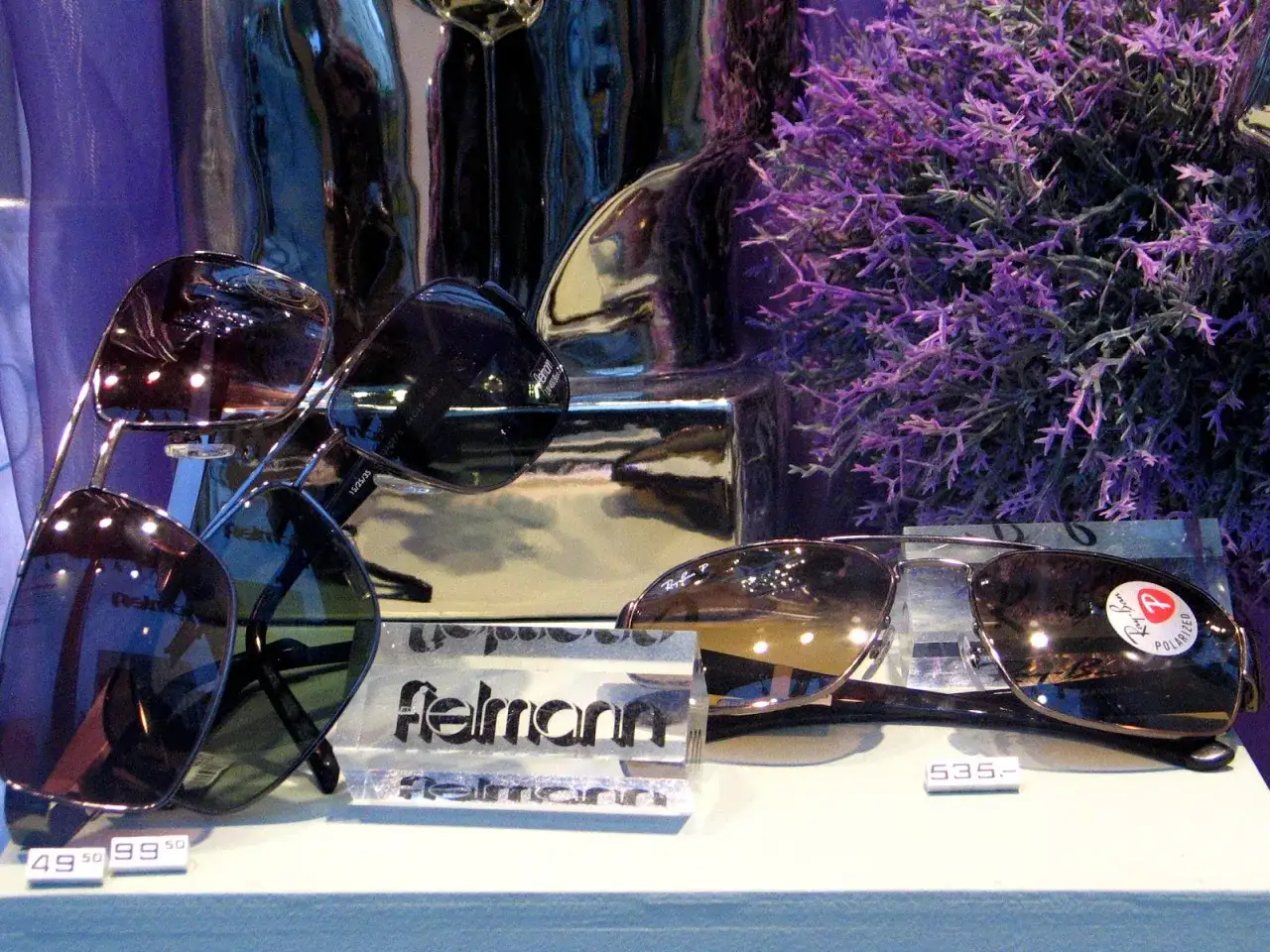 Zdjęcie Fielmann czy Vision Express – która sieć optyczna jest tańsza i lepsza?