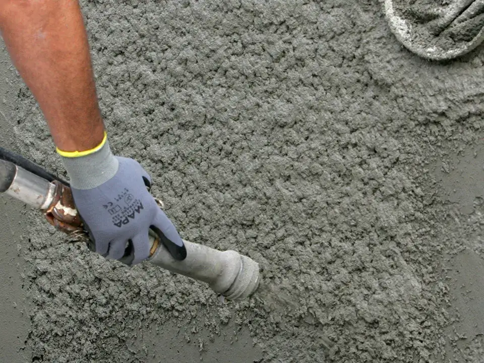 przygotowanie podłoża pod tynk cementowo-wapienny krok po kroku