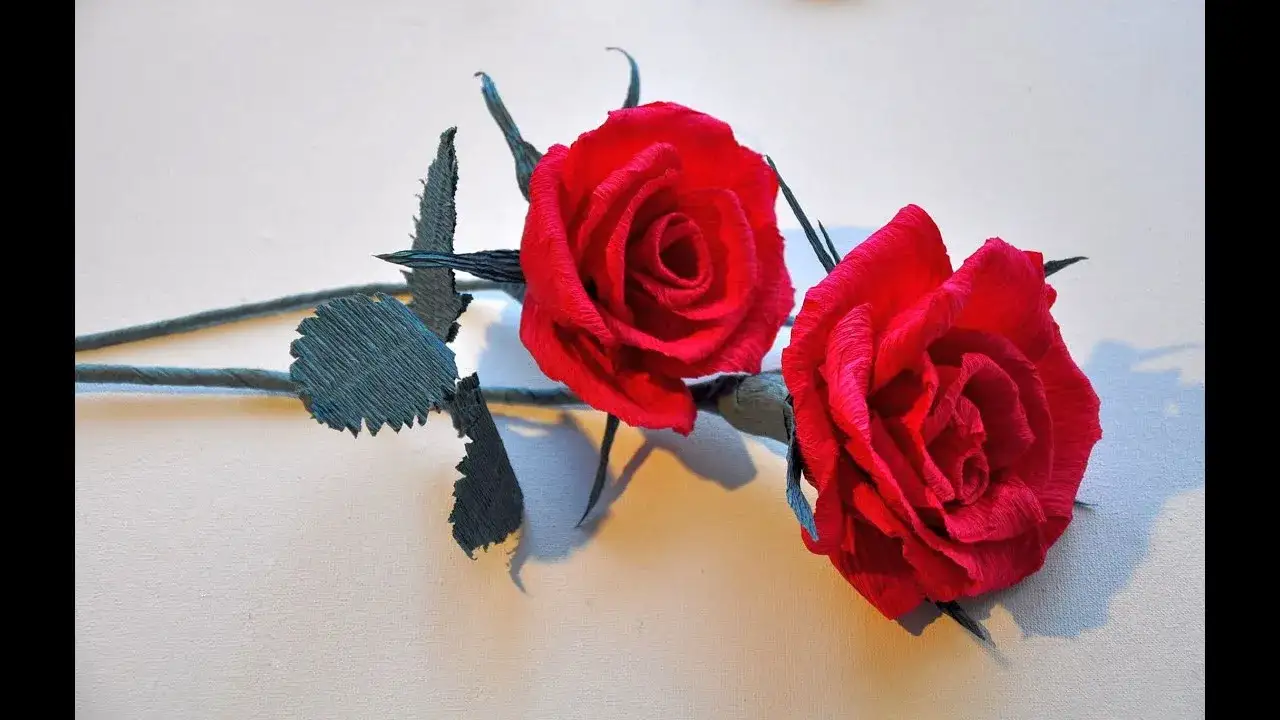 jak zrobić r&oacute;żę z bibuły krok po kroku