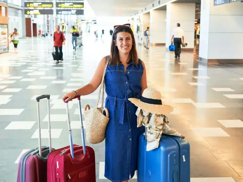 czerwony zielony korytarz lotnisko