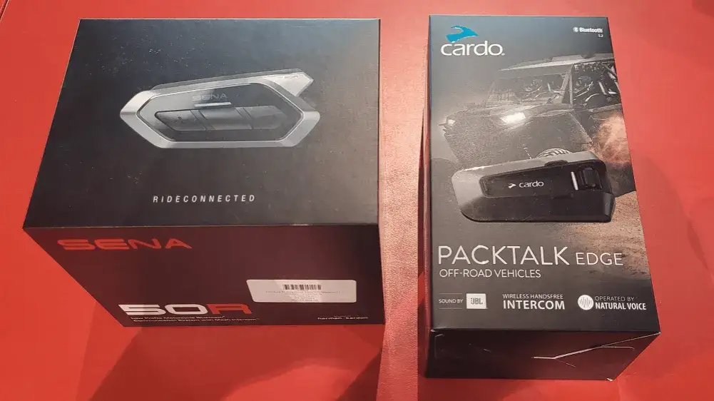 interkomy motocyklowe cardo sena freedconn porównanie