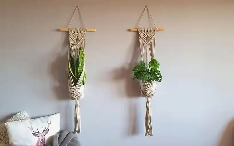 gotowy kwietnik makrama na ścianę z doniczką boho