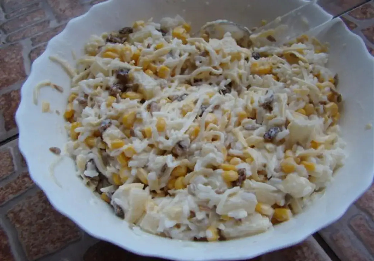 sycąca sałatka do ryby