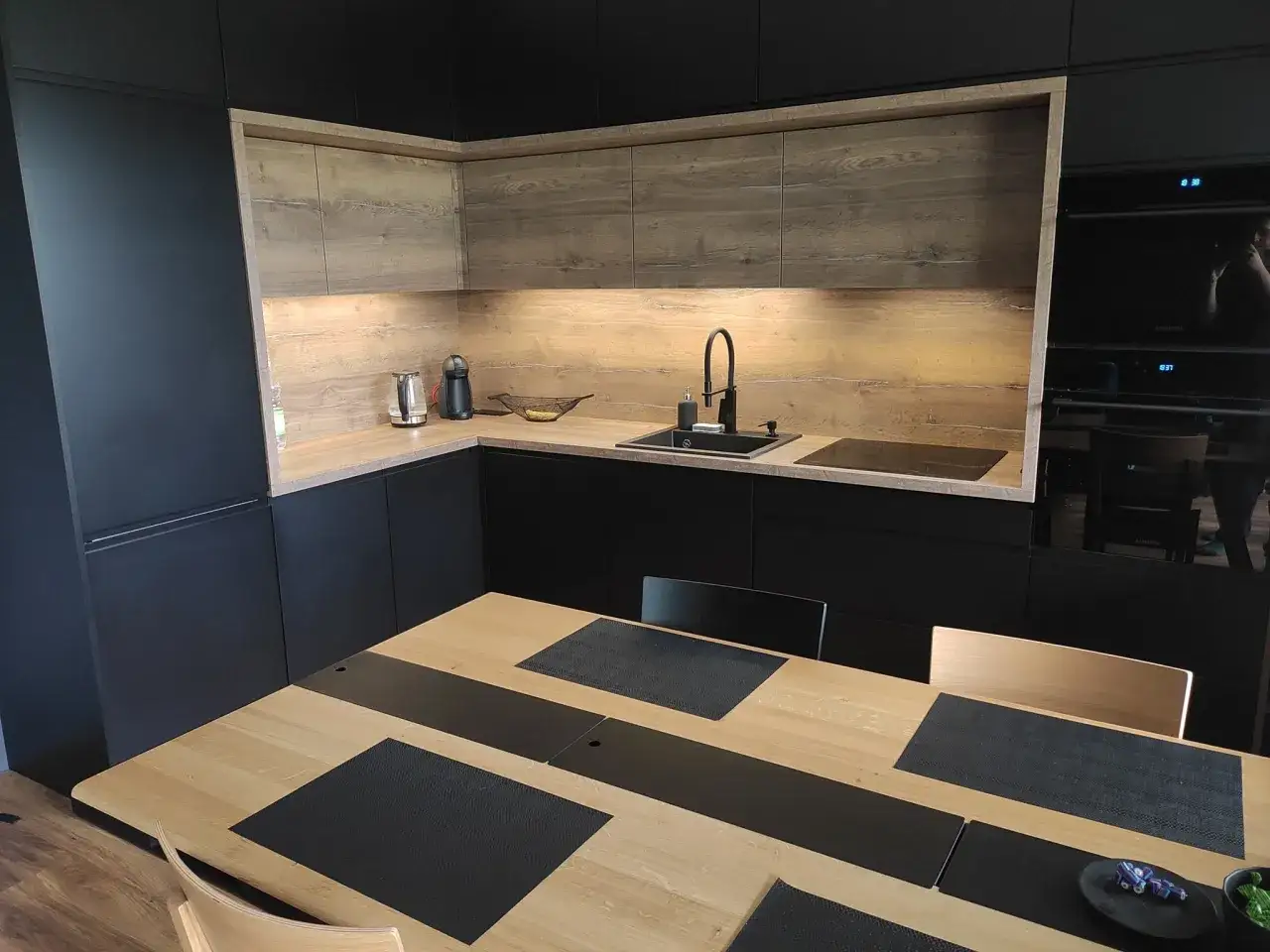 Zdjęcie Jak przedłużyć blat kuchenny - proste metody na większą przestrzeń roboczą