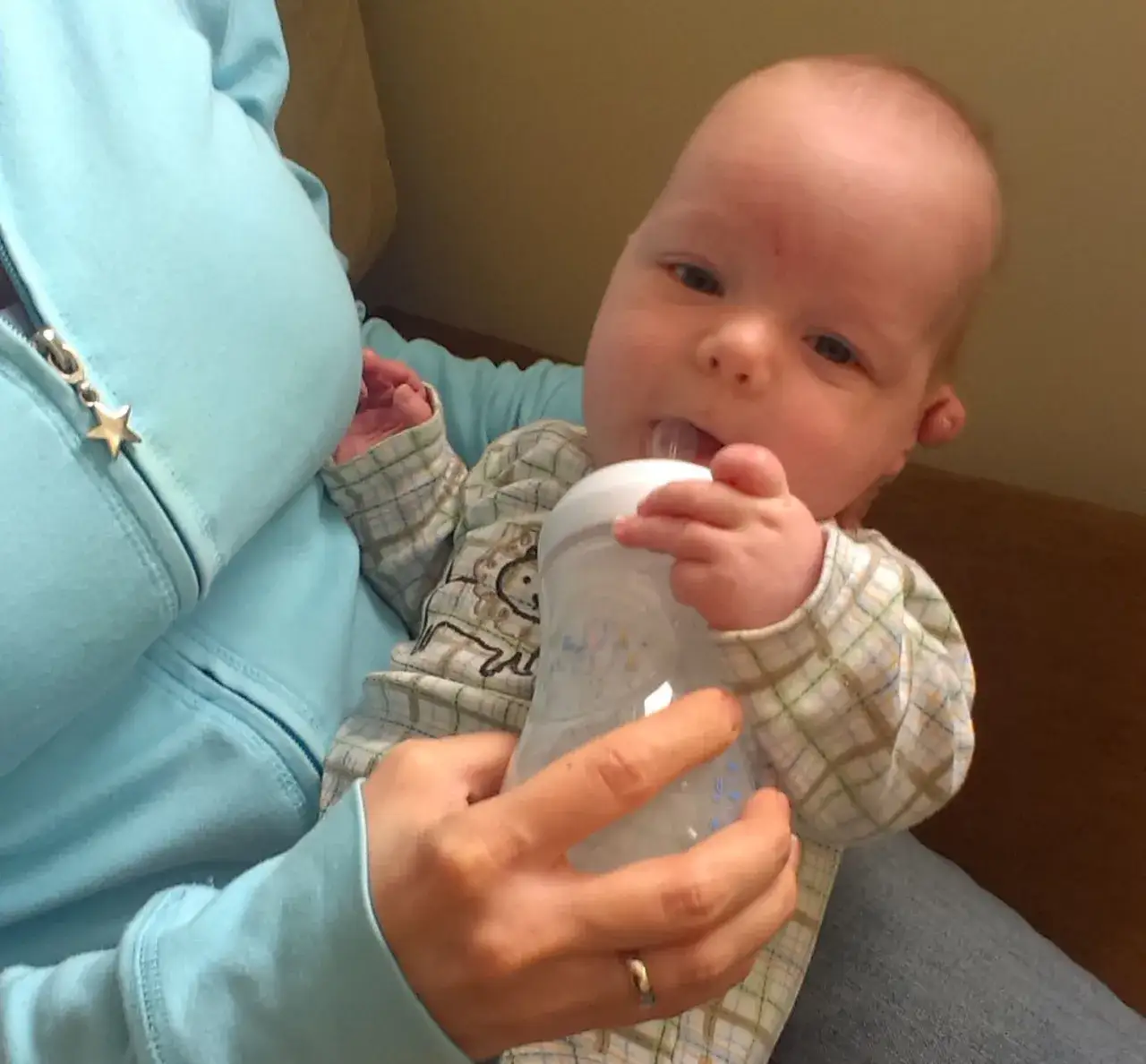 Zdjęcie Czy dopajać dziecko karmione piersią? Fakty i mity o nawodnieniu