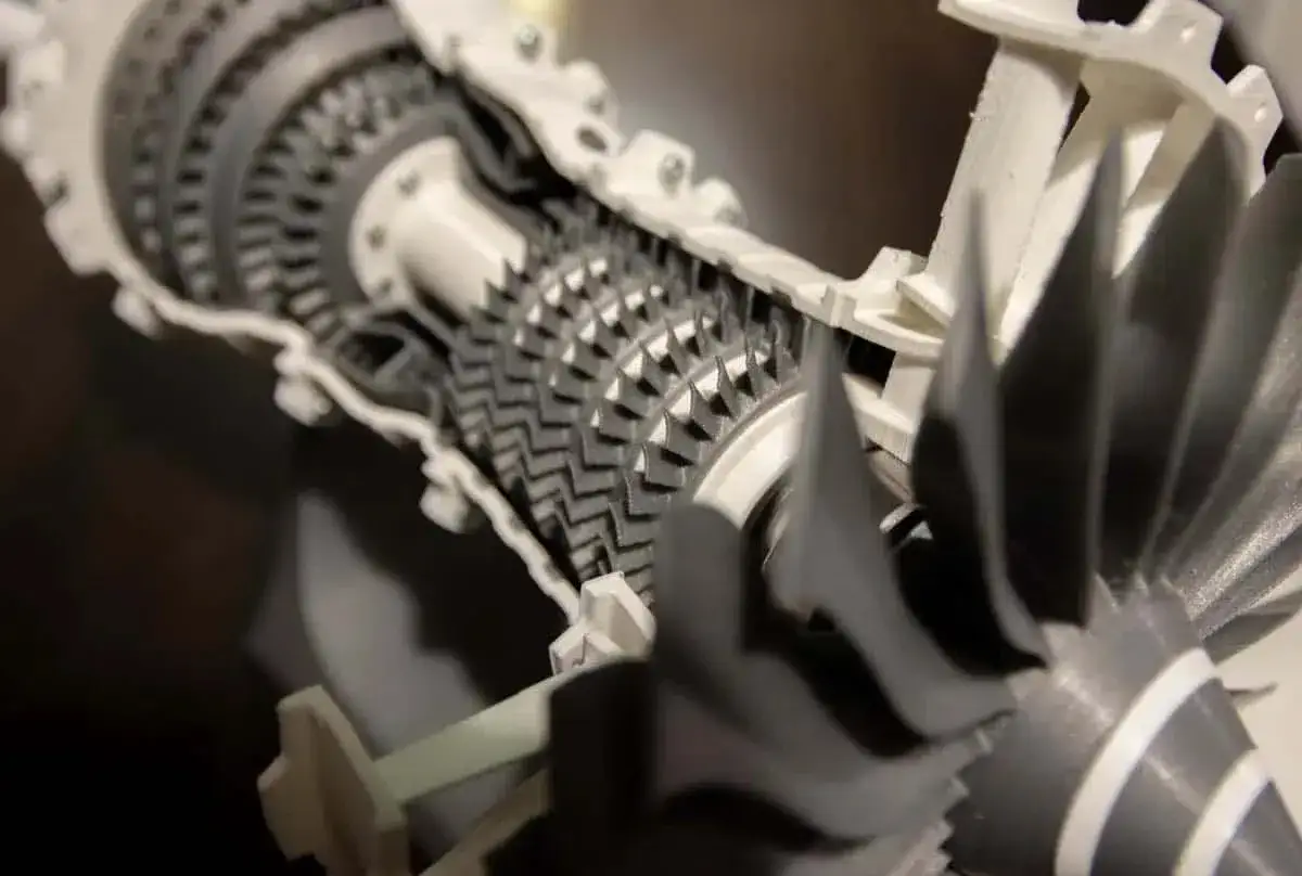 Zdjęcie Jak działa silnik odrzutowy? Odkryj tajemnice jego działania