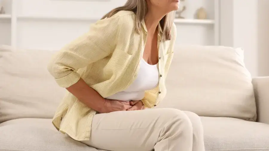 Zdjęcie Skuteczne sposoby, jak zatrzymać biegunkę u starszej osoby i uniknąć odwodnienia