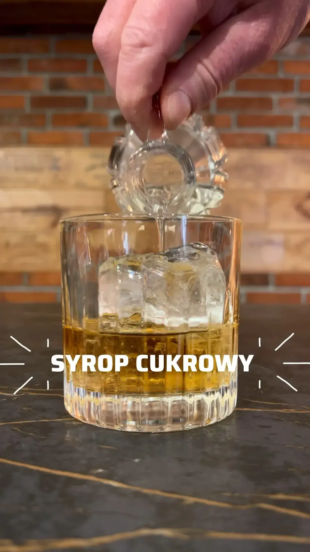 Zdjęcie Jak zrobić syrop cukrowy do drinków – prosty przepis i porady