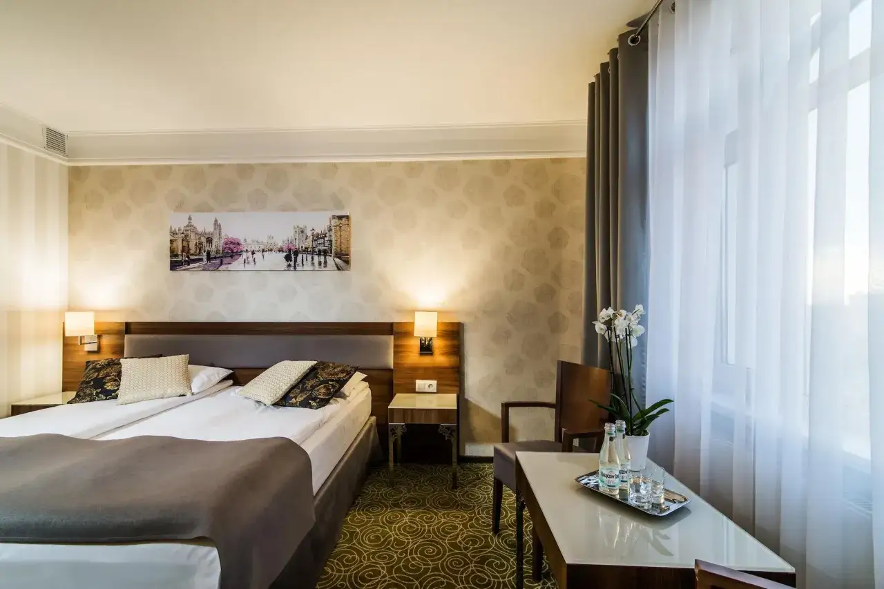 Zdjęcie Ile kosztuje hotel w Warszawie? Sprawdź ceny i ukryte koszty