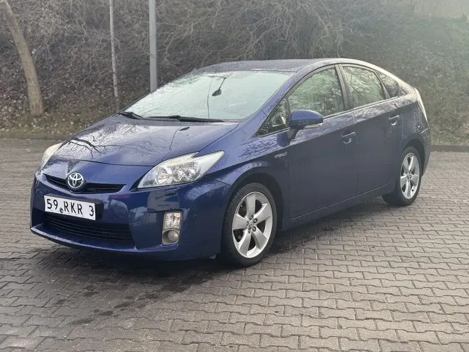 Zdjęcie Używana Toyota Prius – czy warto inwestować w ten model?