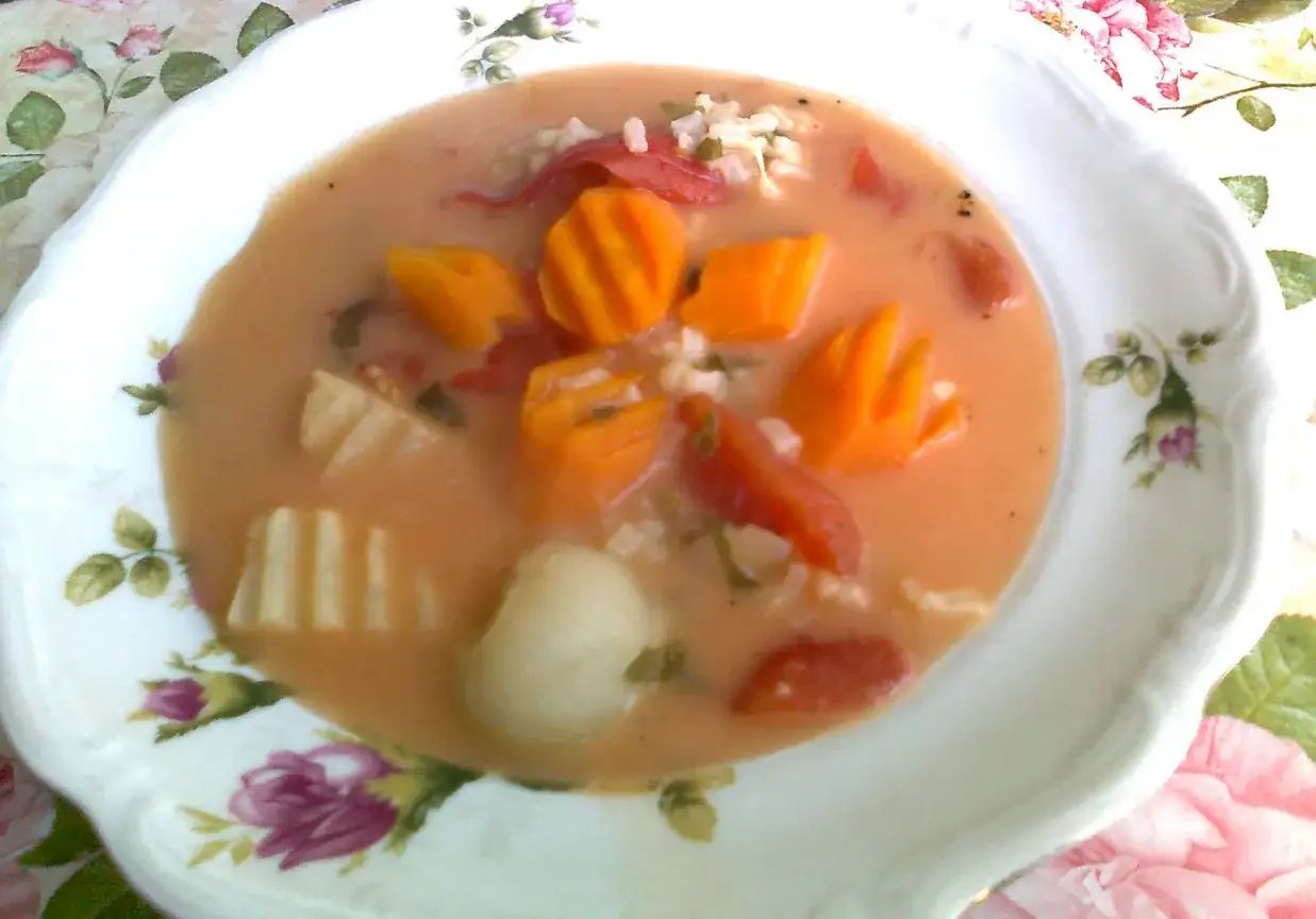 kolorowe zupy dla dzieci, zupa pomidorowa rosół jarzynowa