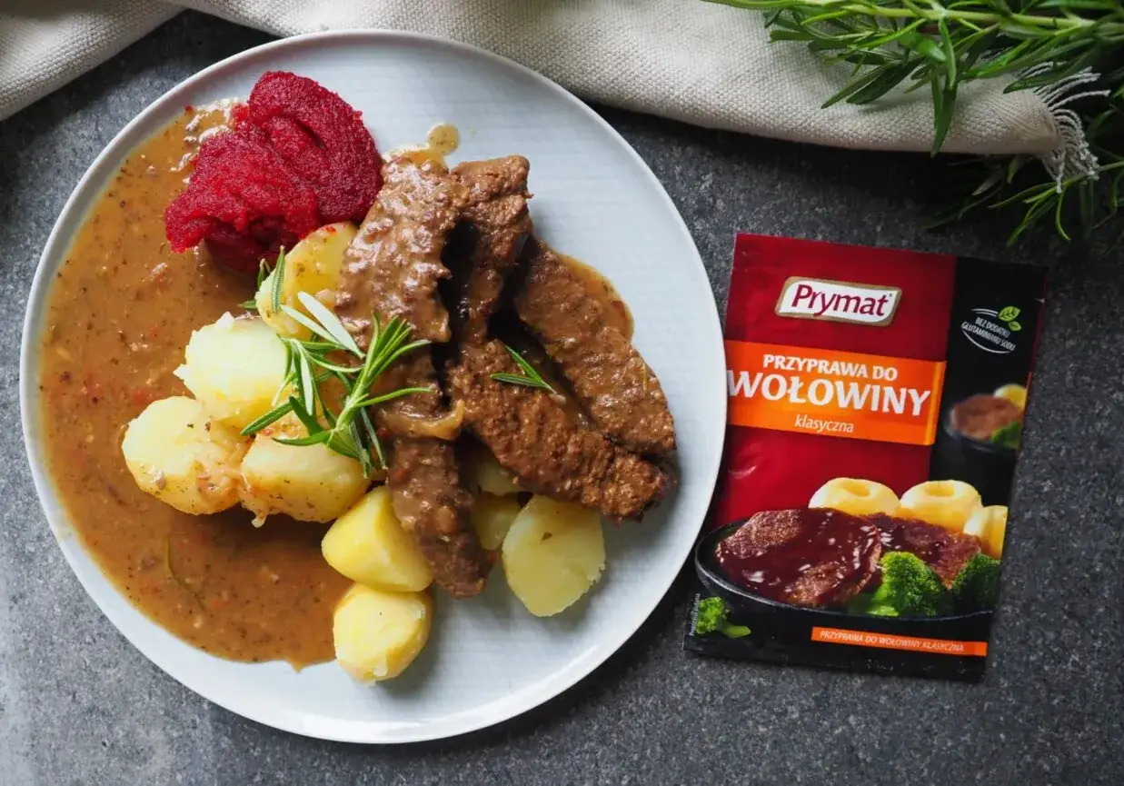 Sos pieczeniowy i dodatki do wołowiny
