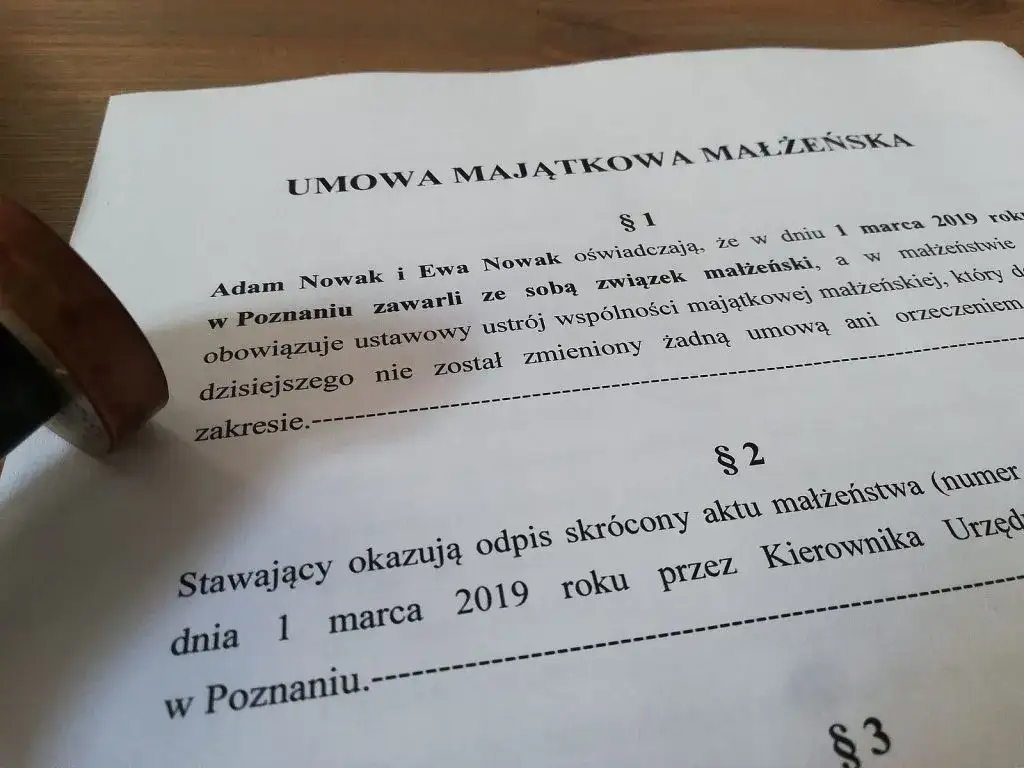 intercyza umowa notarialna