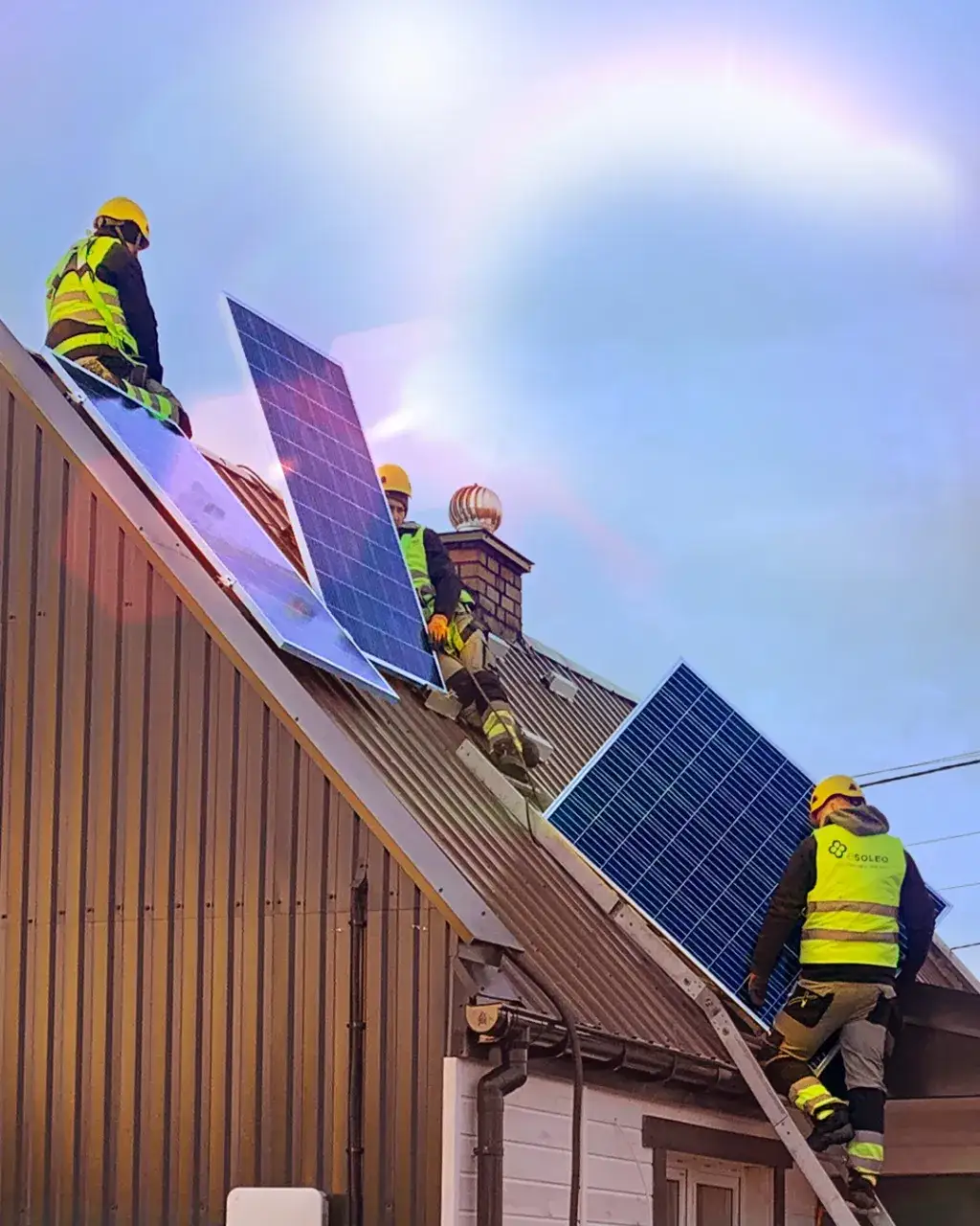 Zdjęcie Jak zwiększyć moc falownika i uniknąć strat w energii słonecznej