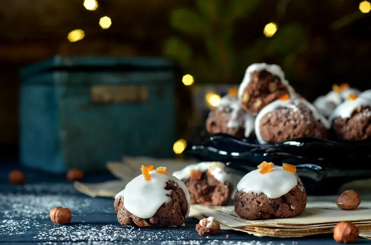 miękkie pierniczki na talerzu