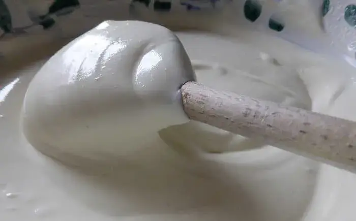 Hartowanie śmietany do zupy og&oacute;rkowej