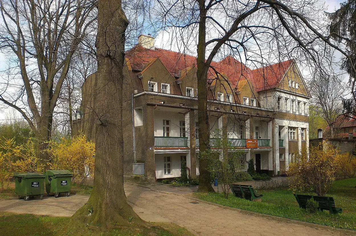 Sanatorium Mieszko Szczawno-Zdrój budynek front