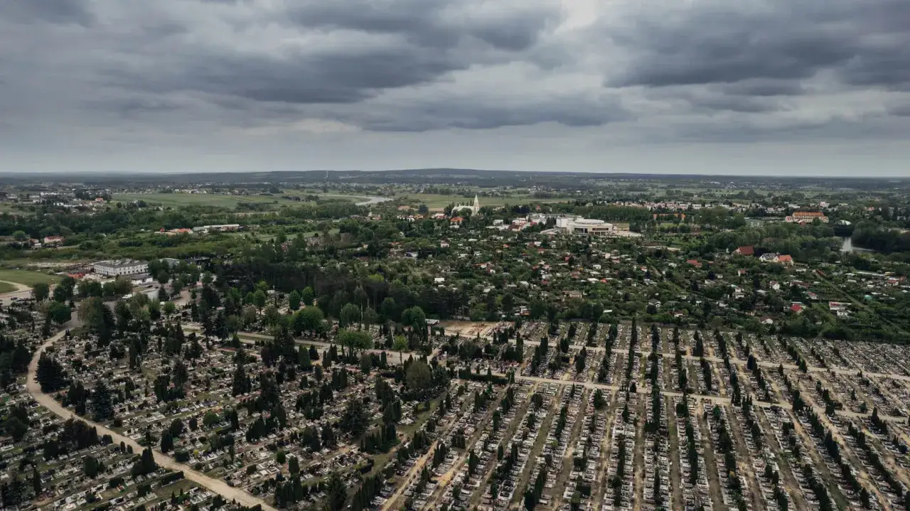 Zdjęcie Jak znaleźć zmarłego na cmentarzu w Koninie bez zbędnych trudności