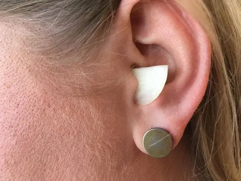 ciepły okład na ucho